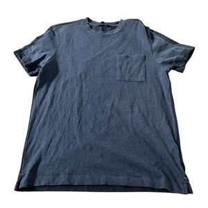Club Monaco Men’s Navy Blue T-Shirt Chest Pocket Size Small 100% Cotton